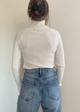 Load image into Gallery viewer, Turtleneck Sweater Top - Ivory